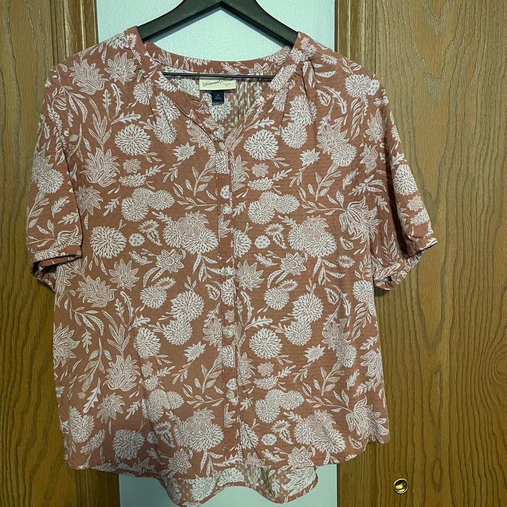 Universal Thread Short Sleeve Button Down Top
